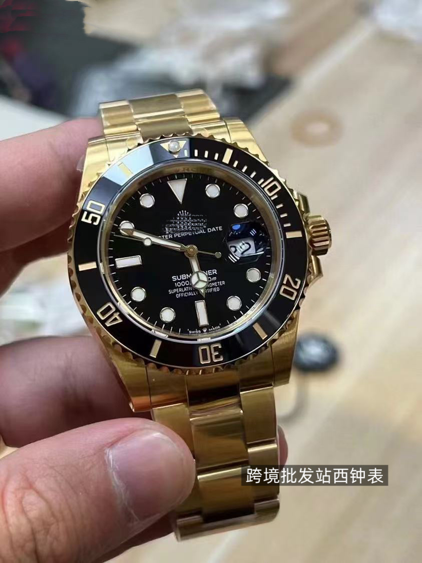 AliExpress Automatic Black Water Ghost 3235 Green Water Ghost Room Gold All Gold Submarine Reloj mecánico al por mayor