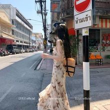 新中式复古蝴蝶印花吊带连衣裙女夏季收腰显不规则公主度假裙