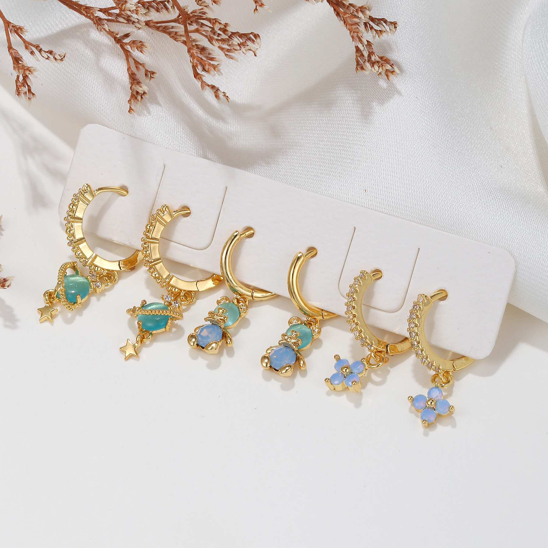 Fashion Star Flower Copper Inlay Zircon Dangling Earrings 1 Set