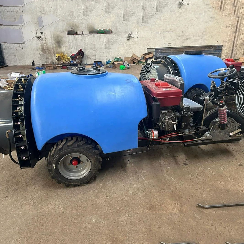Самоходный опрыскиватель Shengjuxiang с дизельным двигателем, четырехколесный опрыскиватель для сельского хозяйства с задним приводом и подъемной системой.