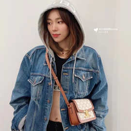 正确版CE家假两件牛仔外套女2022早秋新款做旧水洗夹克连帽上衣