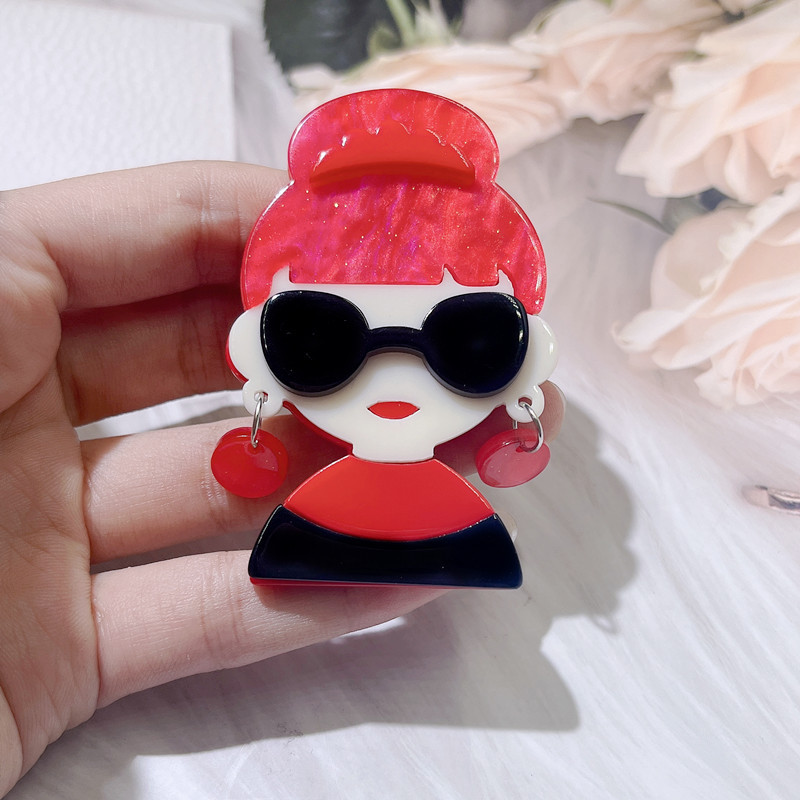 Acrylic Sunglasses Girls Brooch Pin 2023 New Fashionable High-end Personality Cartoon Character Badge Accessories