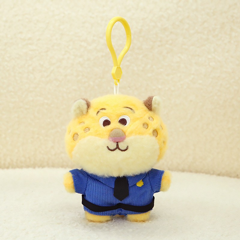 Genuine Disney autorizó la nueva muñeca de peluche Strawberry Bear Pooh Stitch juguete colgante de tres ojos