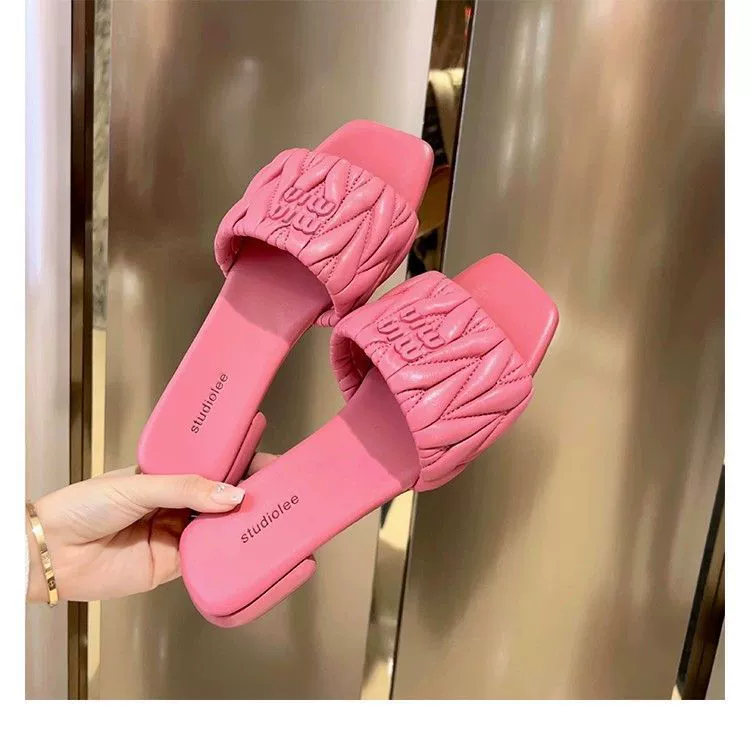 Кондитерский цвет складки квадратной головки противоскользящей буксир женский 2023 летний новый темперамент модный повседневный