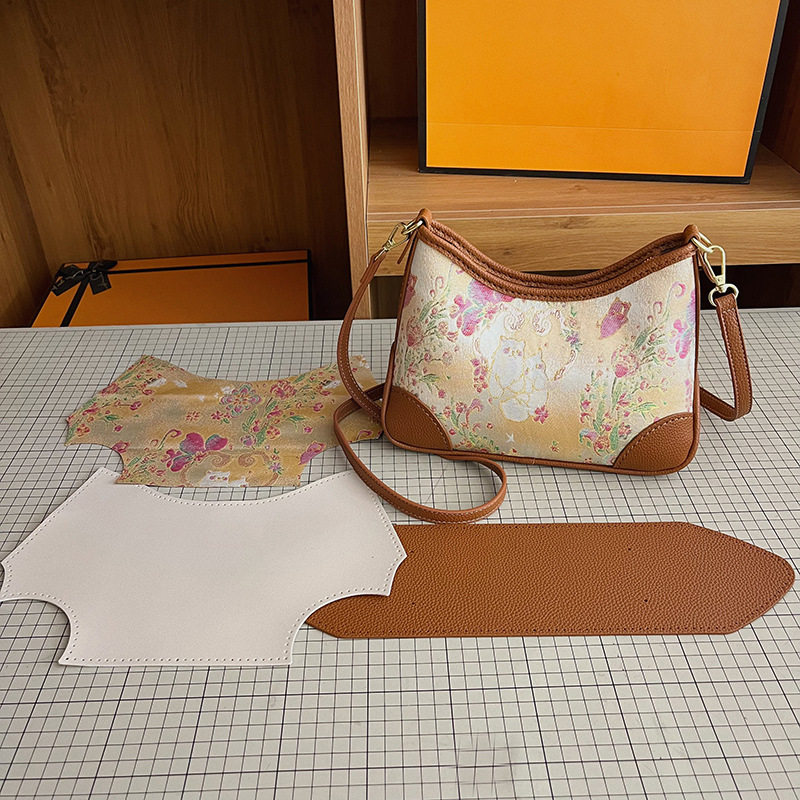 New Chinese style DIY fabric material kit for making a croissant-shaped shoulder bag, crossbody bag, tote bag, or underarm bag New Chinese style DIY fabric material kit for making a croissant-shaped shoulder bag, crossbody bag, tote bag, or underarm bag