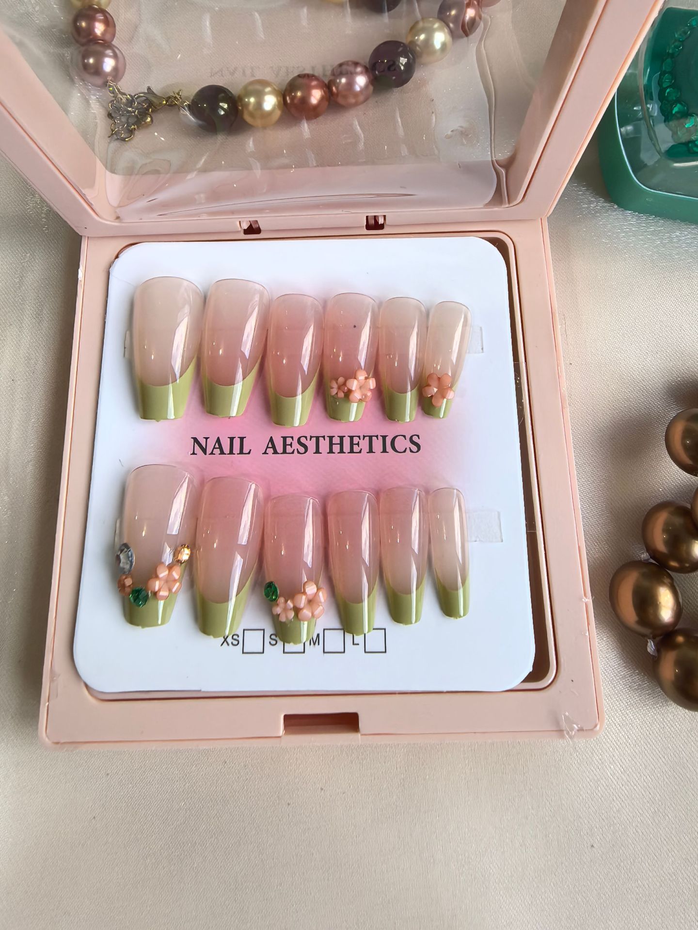 Caja de exhibición marco de fotos más taladro manicure suministro fuente de uñas DIY francés color delgado manicure falso salón al por mayor