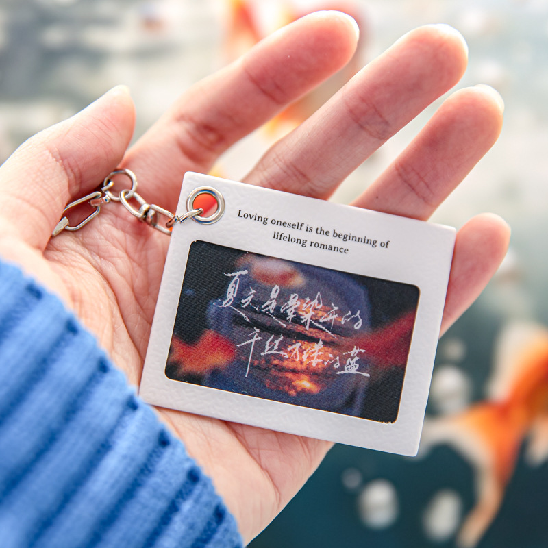 Mr. Paper, colgante de rejilla, todo en una serie de poemas, bendición de graduación creativa, regalo, decoración de llaveros inspiradores