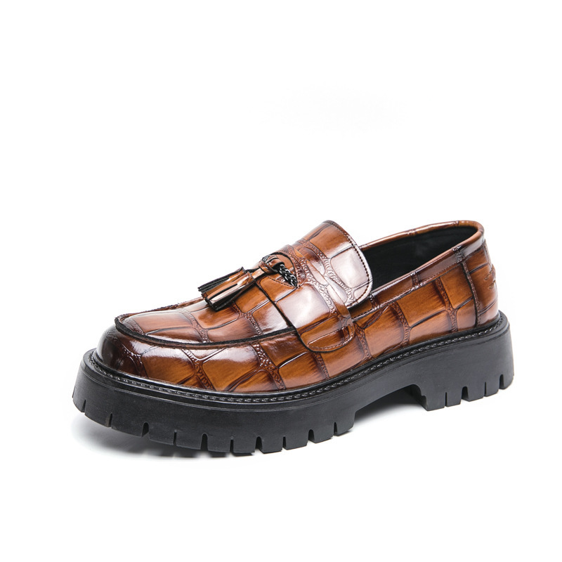2025 nuevos zapatos de cuero bajos de negocios de gran tamaño transfronterizos de estilo británico de moda zapatos de suela gruesa de todo fósforo para aumentar los zapatos de hombre
