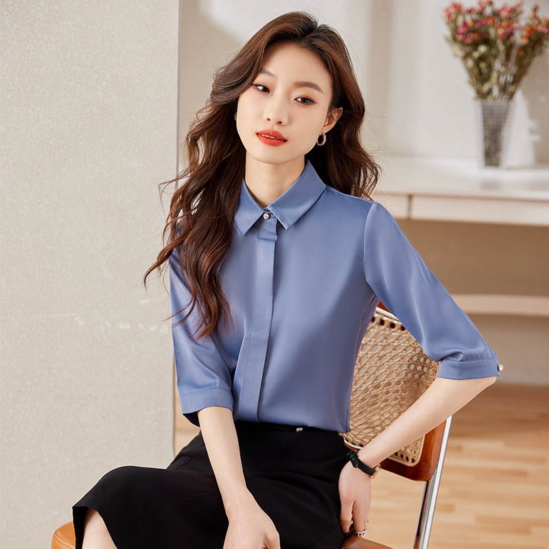 파란색 셔츠 6211