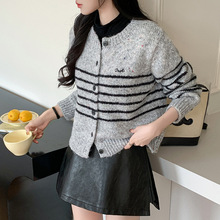 有货韩版字母刺绣条纹拼色针织衫女秋冬高级感彩纱毛衣开衫上衣女