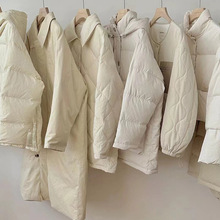 平湖高端羽绒服女款鹅绒服浅色长款外套高端品牌折扣女装批发货源