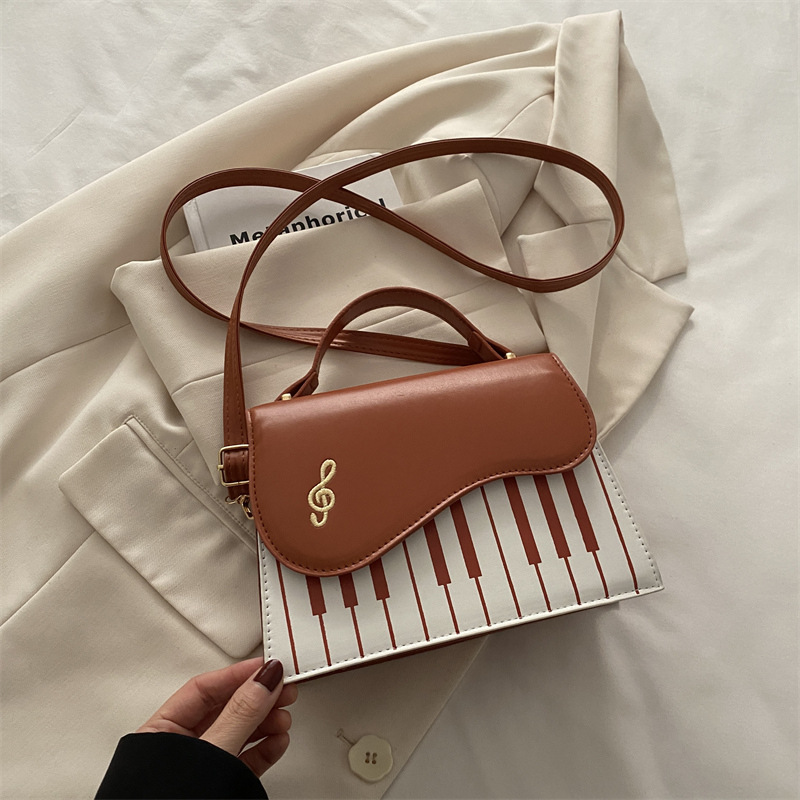 Bolsos de mujer Bolsos cuadrados pequeños de moda Bolsos de mujer Nuevas notas de piano Bolsos de hombro PU Bolsos de mensajero Bolsos de invierno dulce 2024