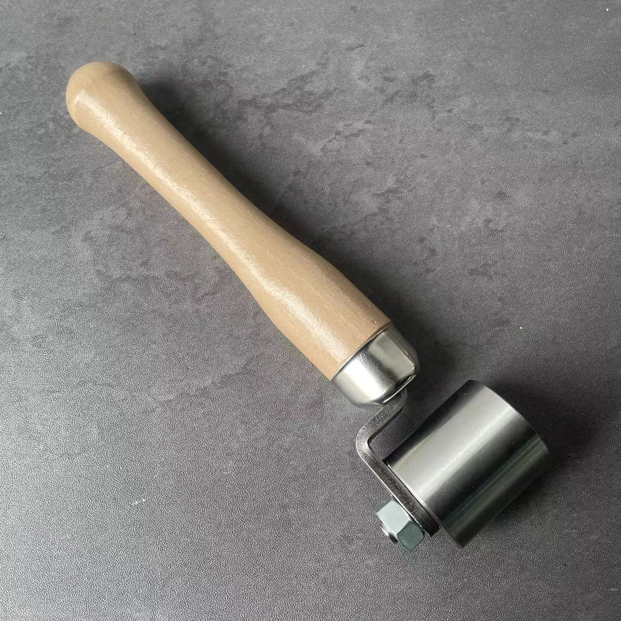 新款专业优质贴壁纸墙纸工具接缝压轮金属榉木手柄