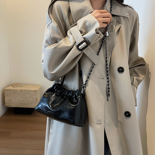 This year's popular bags for women  new niche design chain shoulder crossbody bag simple and versatile bucket bag