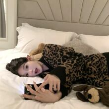 感气质可外穿豹纹睡衣女冬季加绒加厚珊瑚绒针织开衫家居套装