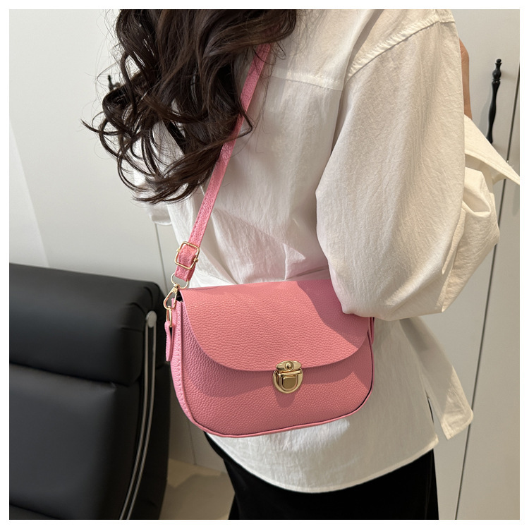 276g Weight Sewing Thread Fashion Element Lock clasp Closure Type Single Shoulder Strap Strap Type Casual Occasion Pu Leather Material Solid Color Pattern All Seasons Season Women's Gender Classic Style Style Square Shape Women's Pu Leather Solid Color Classic Style Sewing Thread Square Lock Clasp 7