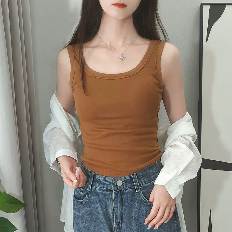 Короткий сексуальный топ с чашками, облегающий, slim fit