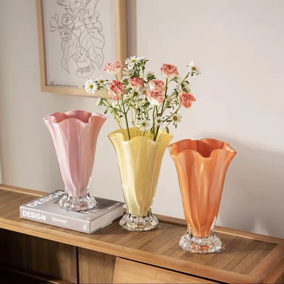 Col de alto nivel, jarrón de vidrio, agua, flores frescas, rosa, lirio, decoración de la mesa de comedor, arreglos florales para el hogar