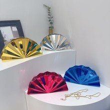 欧美高级感轻奢立体扇形半圆包创意小众设计褶皱时尚手拿盒子包