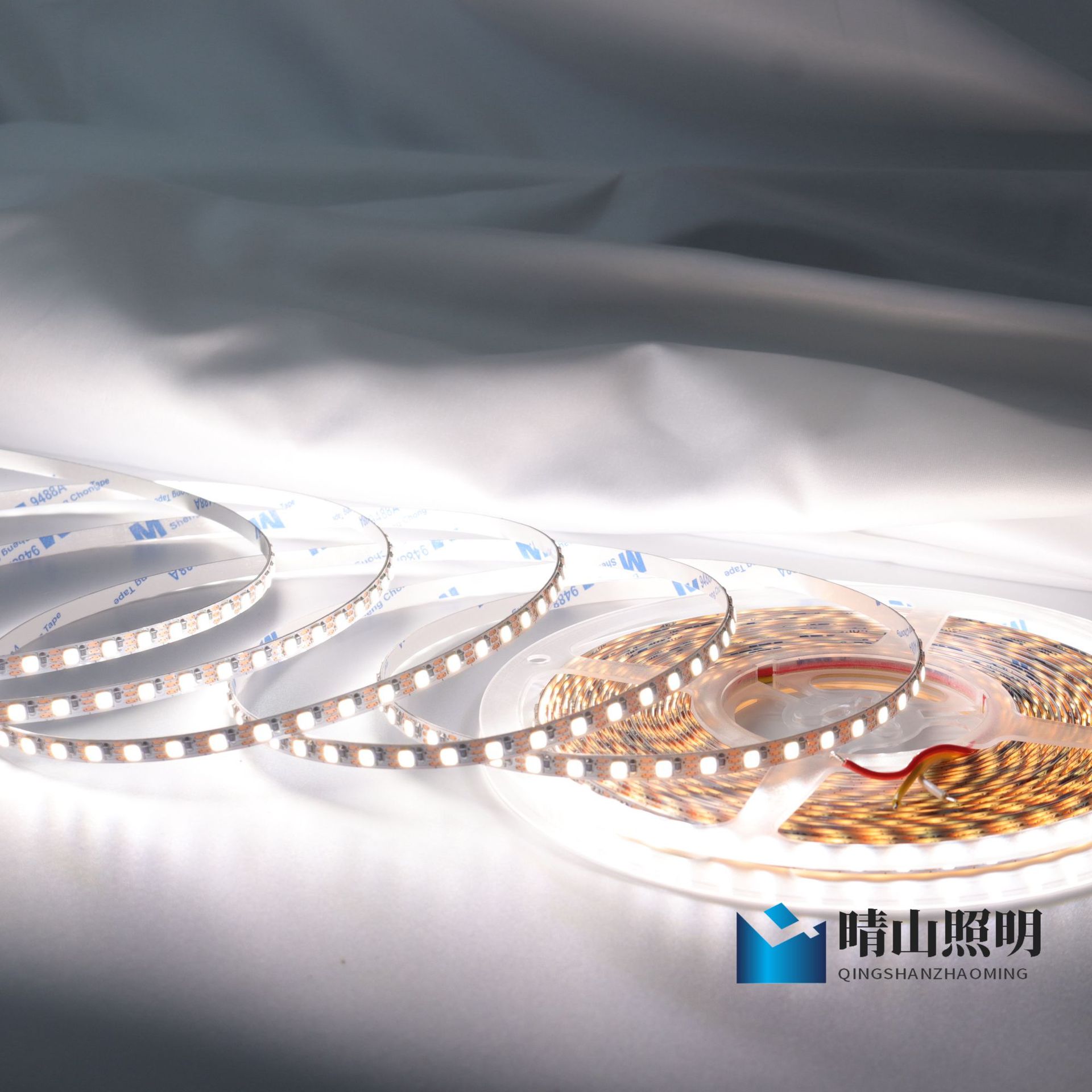 LED inteligente de dos colores lámpara de decoloración con una lámpara de cizalladura 24V casa baja tensión techo de escalera lámpara autoadhesiva al por mayor