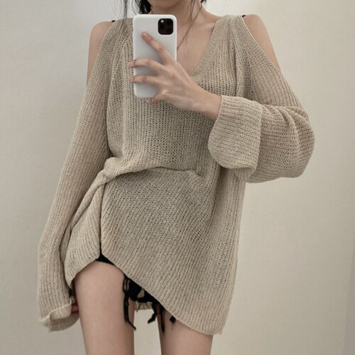 Sunscreen blouse for women's summer thin style design, niche heart collar ice silk sweater autumn long-sleeved off-shoulder wholesale