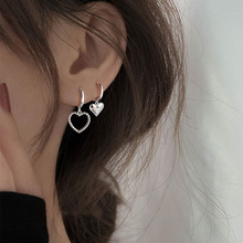 小众设计感耳扣韩国耳饰短款气质耳坠时尚网红镂空不对称爱心耳环