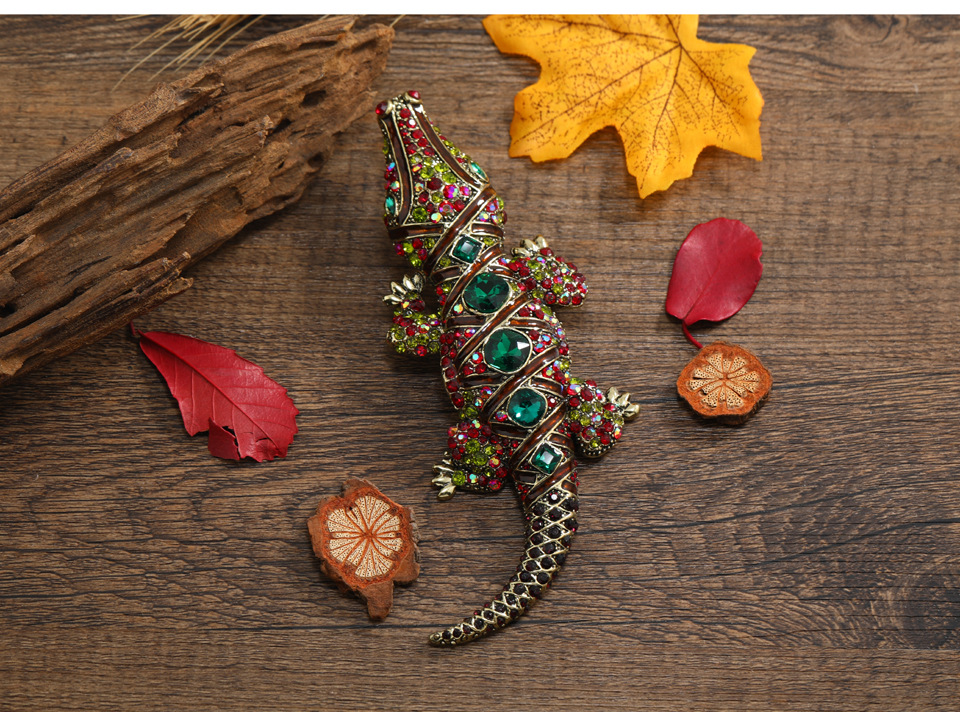 66g Weight Artificial Gemstones Inlay Material Brooches Classification Holiday Occasion Alloy Material Animal Pattern Unisex Gender Diamond Design Fashion Style Fashion Pin Animal Alloy Diamond Artificial Gemstones Unisex Brooches 3
