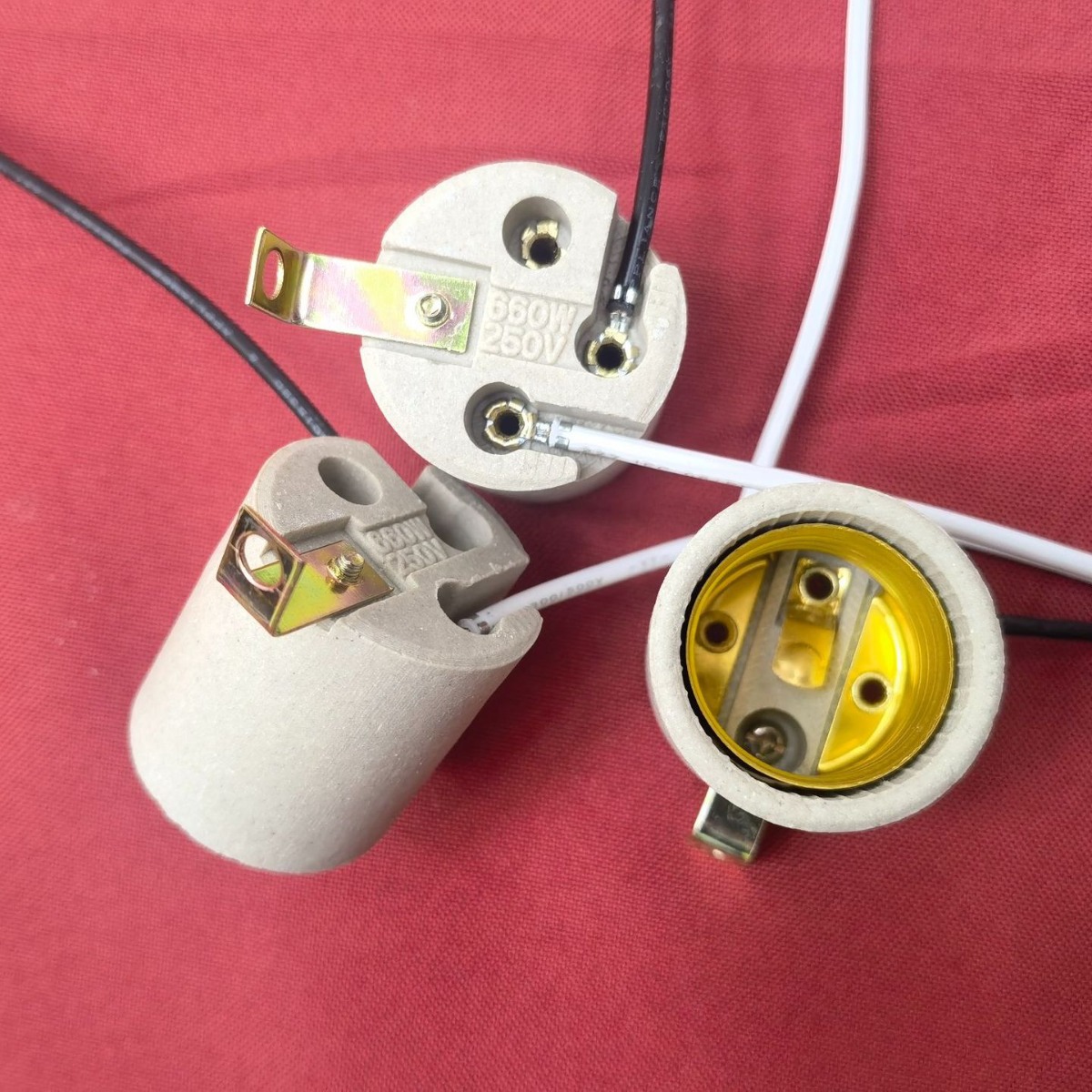 E27灯头灯座耐高温抗阻燃陶瓷灯头螺旋式全牙带线带支架陶瓷灯座