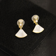 ����W���߼��аٴ�����ؐ�����h僽��ʯ���|�o�������AŮ����