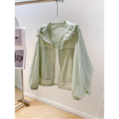 Breathable age-defying sunscreen jacket for women, 2025 new design short sleeve sunscreen clothing women's top thin coat air-conditioning shirt