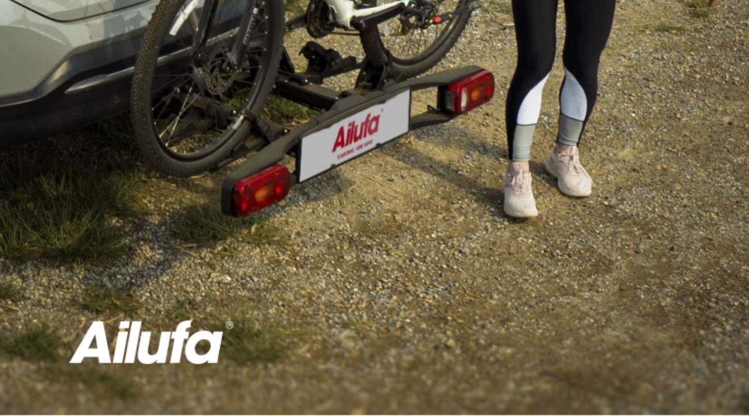 European-Style 13-Pin Foldable Rear Tow Bicycle Rack European-Style Trailer Hook Car-Mounted Bicycle Bracket with Light