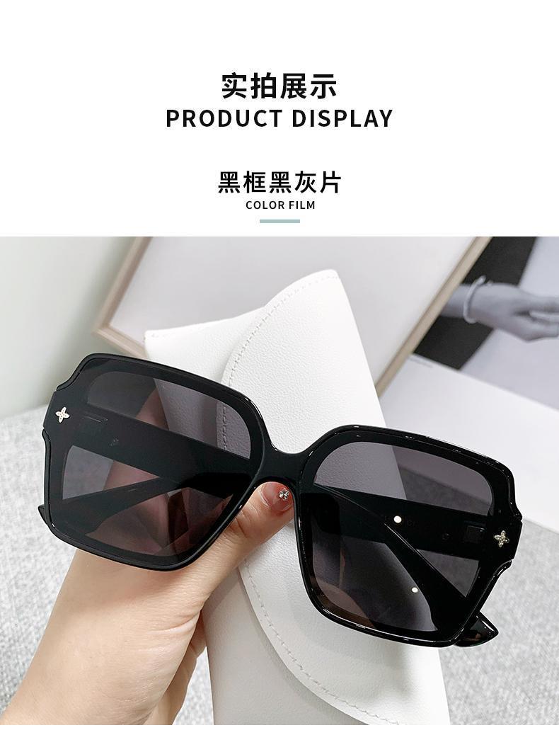 블랙 프레임 그라디언트 그레이