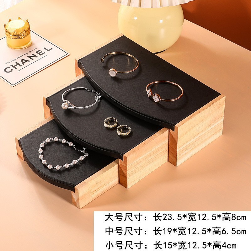 ʵľ����չʾ�ܲ輸��Ʒ�鱦չʾ����������װ�����������Ӱڼ���