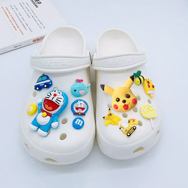 12 shoe buckles [Pikachu+Ding Dang Cat]