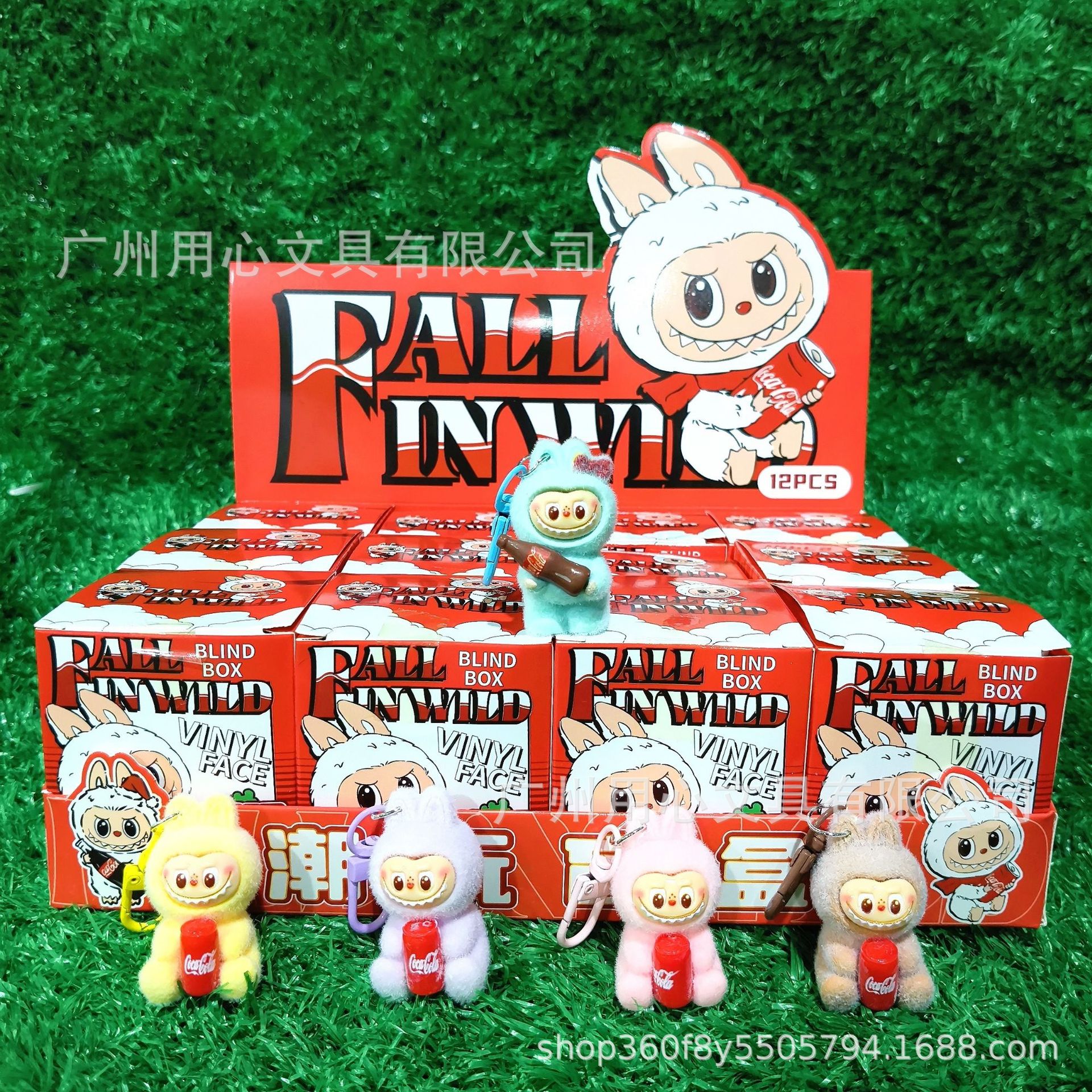 Caja ciega flocada de dibujos animados de tela rabu, lindo y lindo grano de alto valor, mini muñeca, modelo de decoración de escritorio, regalo