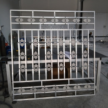 厂家定制复古铝窗花园林焊接方管护栏仿木纹铝格栅室内铝屏风隔断