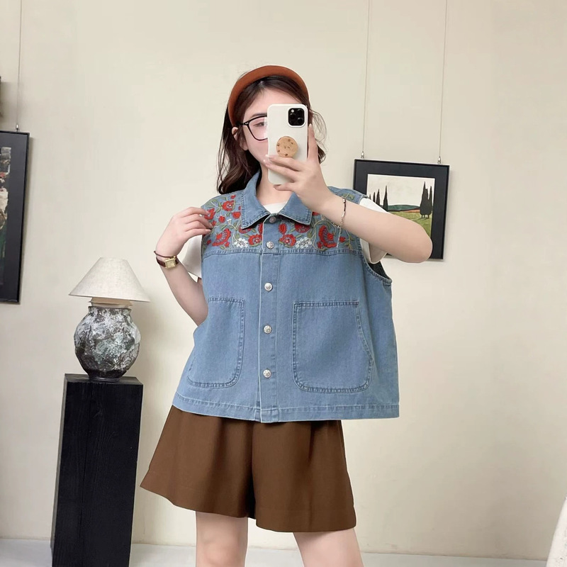 2026 Spring New Vintage Floral Embroidery Crochet Denim Shirt Loose Turn-Down Collar Cardigan Outerwear for Women