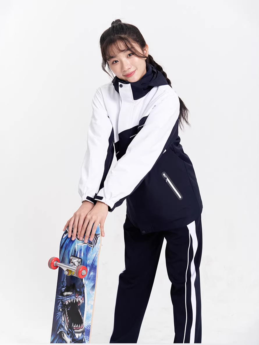 Uniforme escolar de Shenzhen estudiantes de secundaria Teflon versión 3 en 1 chaqueta de asalto manga larga abrigo de tela de tres protecciones revestimiento desmontable