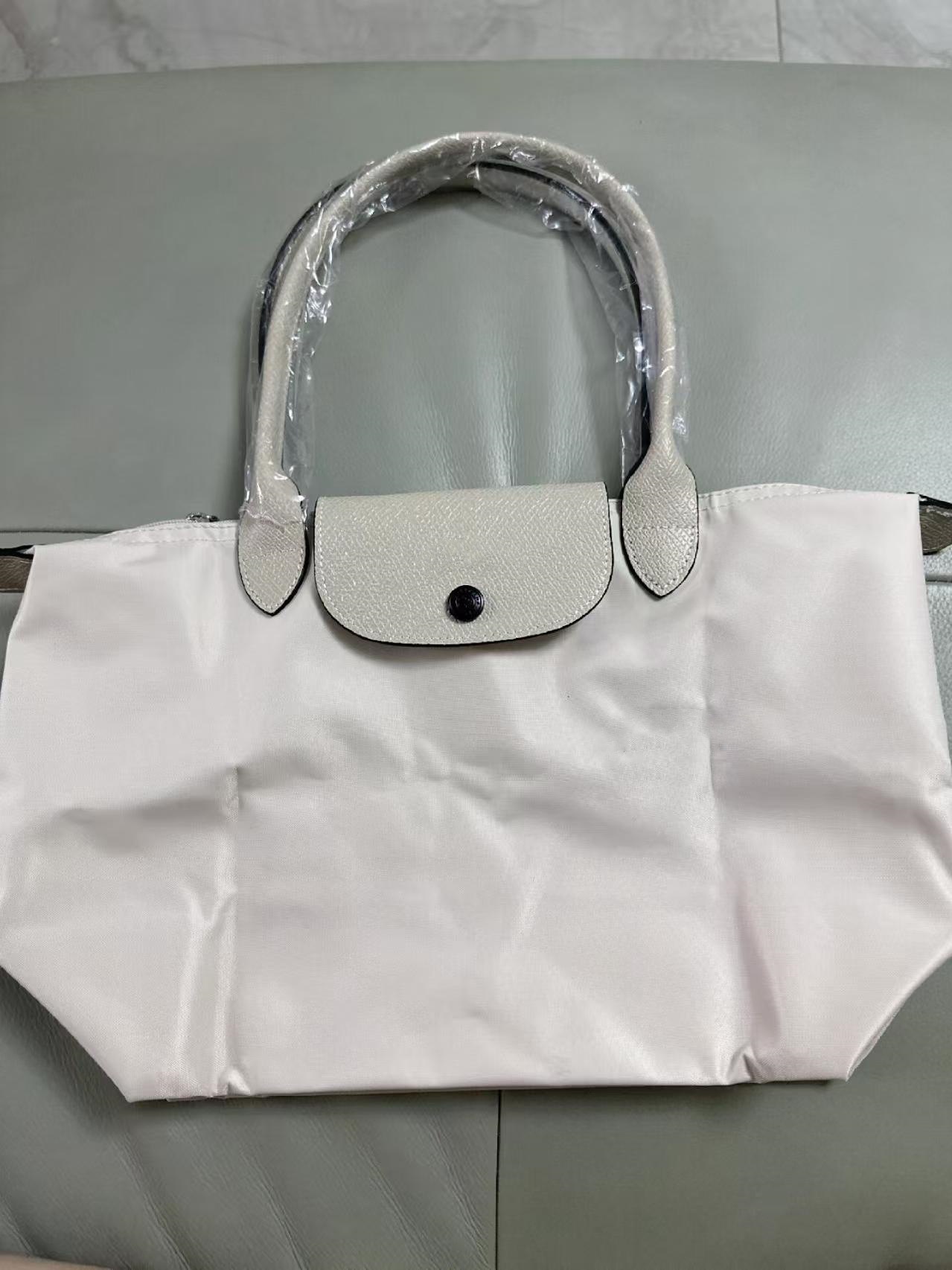 기념일 핑크와 화이트