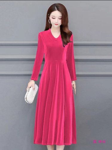 Velvet Chic Dress for Spring, Autumn, and Winter - Long Skirt, Mother's Base Qipao, Abdominal Covering, Elegant and Thickened with Lacquer