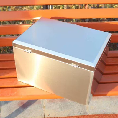 box, Motorcycle trunk