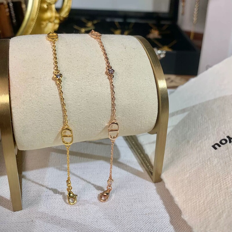 Cross-Border Hot-Selling Diamond-Encrusted Pig Nose Bracelet for Women, Light Luxury Ol Style, Simple Niche Design, High-End Feel, Wholesale Jewelry