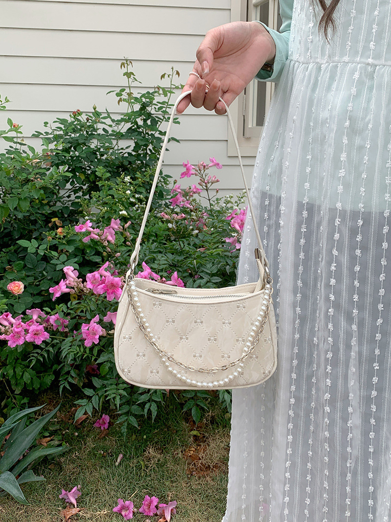 181g Weight Pearls, Sewing Thread, Chain Fashion Element Zipper Closure Type Single Shoulder Strap Strap Type Shoulder Bag Bags Type Casual, Daily, Shopping Occasion Pu Leather Material Solid Color, Bow Knot Pattern All Seasons Season Women's Gender Cute Style Square Shape Women's Pu Leather Solid Color Bow Knot Cute Pearls Sewing Thread Chain Square Zipper Shoulder Bag 20