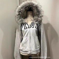新商品の青春の潮流の2024ヒップホップの毛のふわふわしている帽子とベルベットのジッパーの上着の灰色のカーディガン