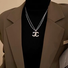 香風双Cアルファベットネックレス軽豪華小衆デザイン感秋冬シンプルファッション個性ロングタイプセーターチェーン