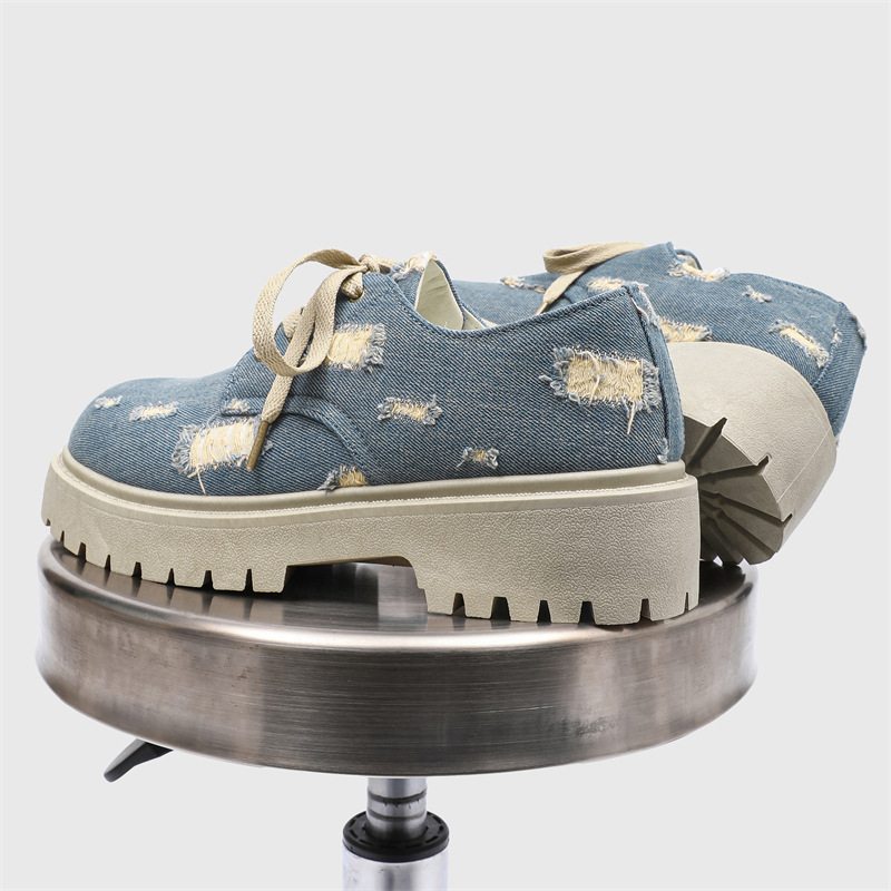 Zapatos derby de estilo de destrucción de nicho originales, nueva tendencia para hombres, personalidad de todo fósforo, zapatos casuales de suela gruesa, zapatos de cuero de cabeza grande