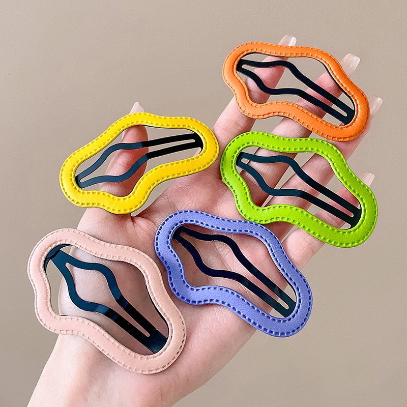 Clips de cabello nubes coreanas niñas coloridas en la parte posterior de la cabeza clip lateral red clip rojo BB clips niñas frises clip de cabello rotos