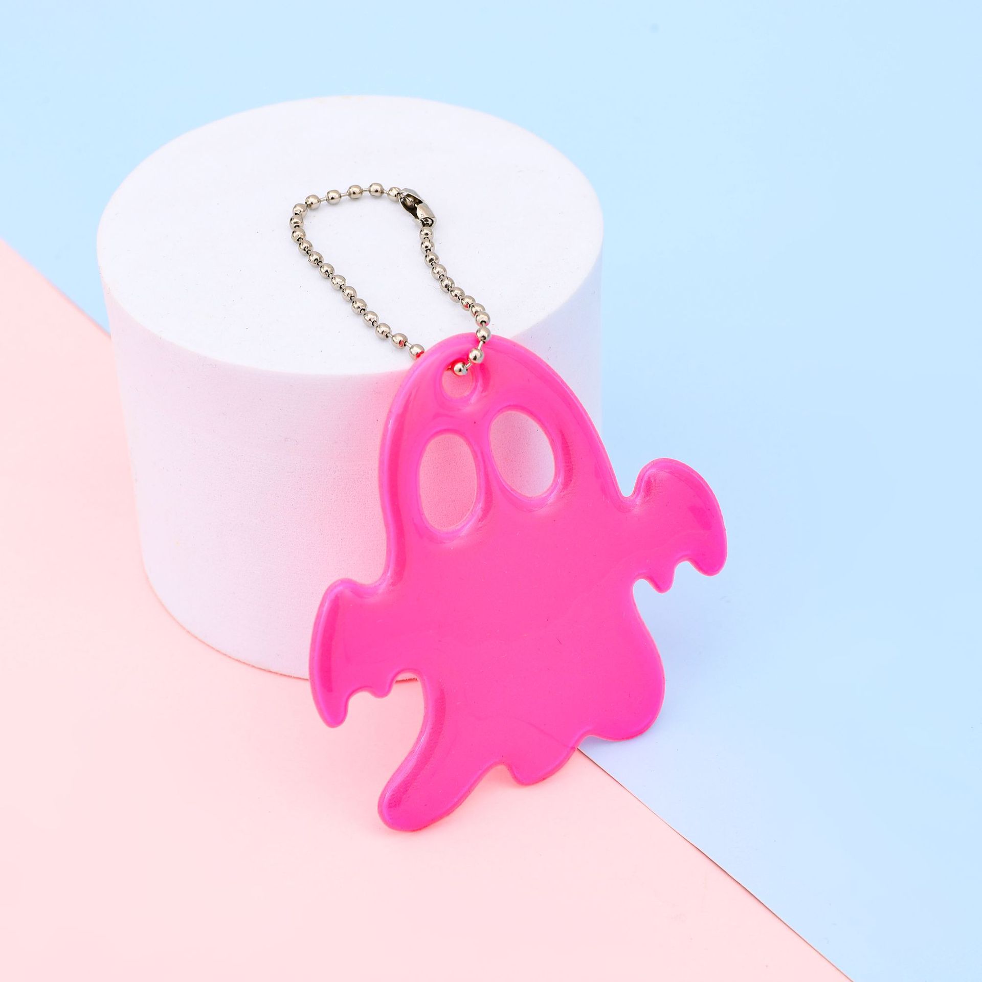 Ghost reflectante advertencia colgante PVC reflectante colgante al aire libre montar mochila adornos advertencia de seguridad marca colgante cadena