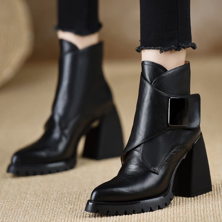 Small High-Heeled Pointed-Toe Women's Boots 2025 Autumn and Winter New British Retro Thick-Heeled Fashion Boots Wholesale