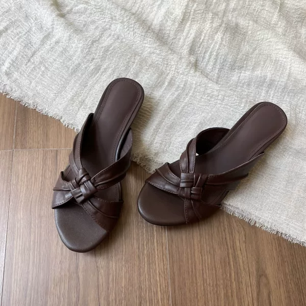 French Retro Woven Open-Toe Sandals for Women 2025 New Casual Wedge Heel Slippers with Empty Back